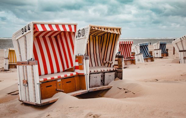 Strandkörbe am Strand