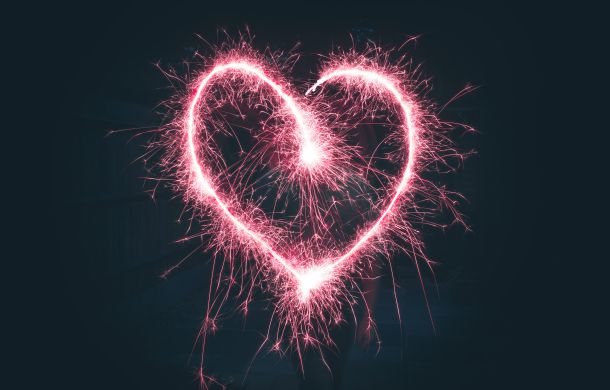 Rosa Herz Feuerwerk
